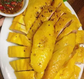 Hình ảnh Gà ủ muối hoa tiêu nửa con( lạnh ) chặt sẵn