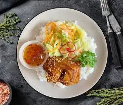Hình ảnh Cơm má đùi mắm tỏi