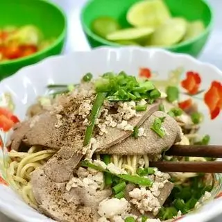 Hình ảnh Hủ tiếu thập cẩm nước