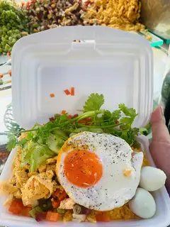 Hình ảnh Cơm chiên siêu topping - trứng ốp la