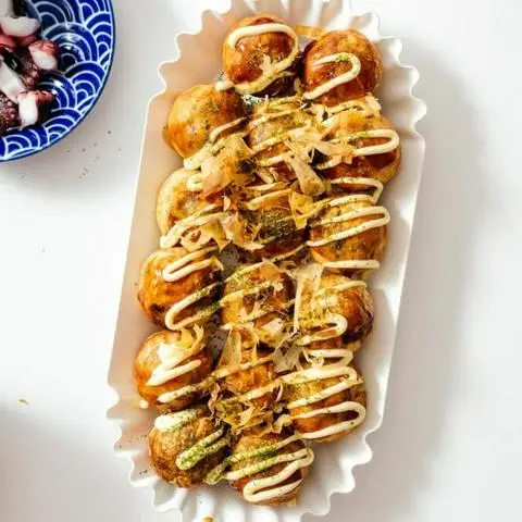 Hình ảnh Takoyaki - Ẩm Thực Osaka - Bà Hom