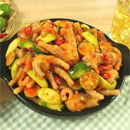 Hình ảnh Chân Gà Cô Nhỏ & Tré Trộn - Đường Số 23