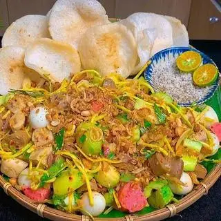 Hình ảnh Tré trộn nem chả