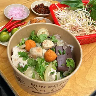 Hình ảnh Tô đầy đủ không móng