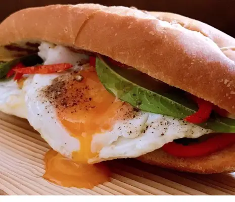 Hình ảnh Bánh mì ốp la