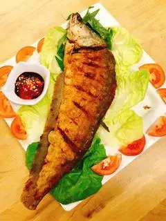 Hình ảnh Cá thác lác nguyên con rx chiên giòn 