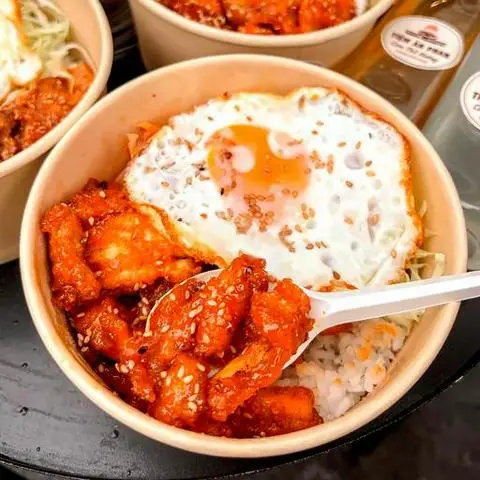 Hình ảnh Combo 2 Cơm Gà Sốt Cay