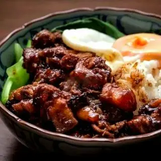 Hình ảnh Cơm Lức Thịt Kho Tàu Lu Ro Fan - Trứng Ốp