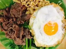 Hình ảnh Mì xào bò - trứng
