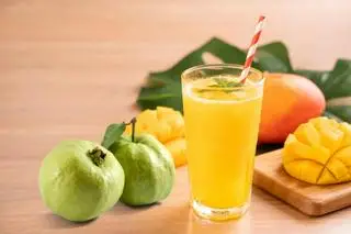 Hình ảnh Nước ép thơm - ổi