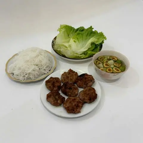 Hình ảnh Chin Phút - Đặc Sản Chả Tôm & Bún Chả Thanh Hóa - Cầu Bươu