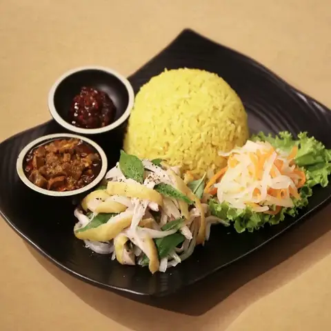 Hình ảnh Cơm Gà Phú Yên 78 - Nguyễn Văn Thương