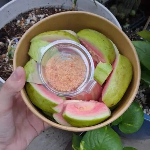 Hình ảnh Trái cây tô muối ớt
