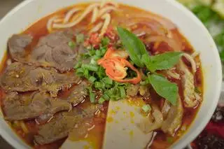 Hình ảnh Bún bò Huế nạm
