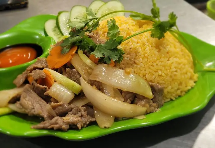 Hình ảnh Cơm bò xào hành
