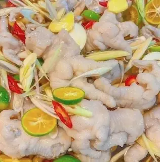 Hình ảnh Chân Gà Rút Xương Xả Tắc