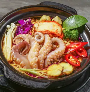 Hình ảnh Mỳ lẩu Thái hải sản