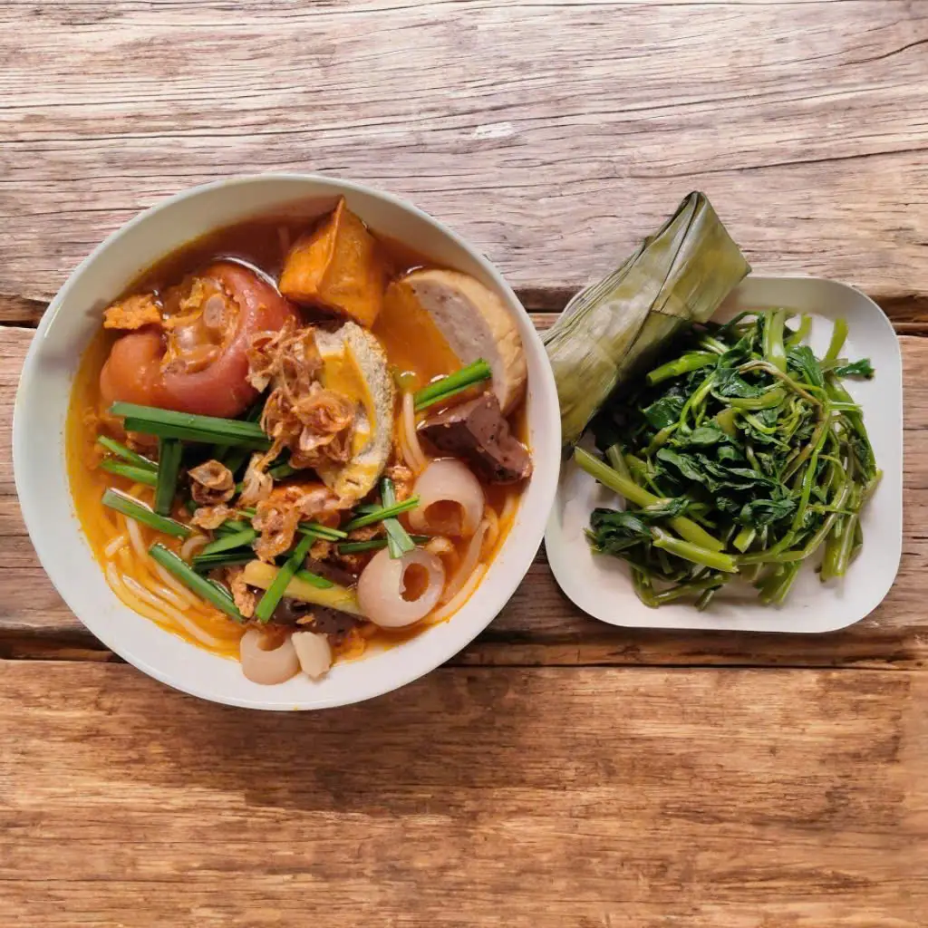 Hình ảnh Canh bún cua chả giò