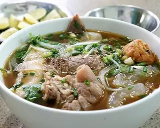 Hình ảnh Bún bò huế nạm - gân