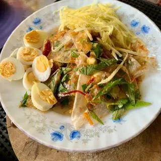 Hình ảnh Bánh tráng trộn dẻo full topping