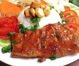 Hình ảnh Cơm sườn nướng