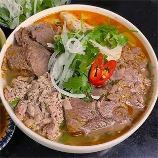 Hình ảnh Bún bò đặc biệt