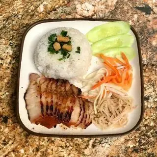 Hình ảnh Cơm ba chỉ heo - bì