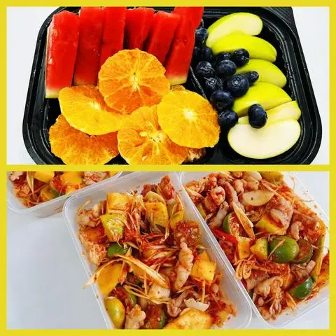 Hình ảnh Ăn Vặt Mẫn Mẫn - Chân Gà Sốt Thái & Trái Cây Gọt Sẵn - Quang Trung