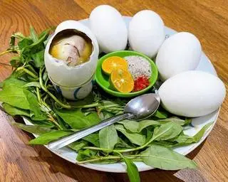 Hình ảnh Trứng vịt lộn