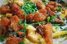 Hình ảnh Bánh đa cá chiên giòn