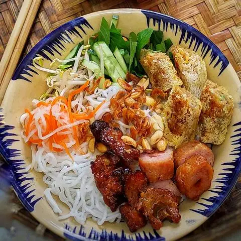 Hình ảnh Bún Thịt Nướng Tí Hon - Chợ Lớn