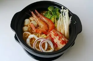 Hình ảnh Mỳ kim chi hải sản