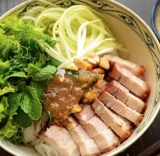 Hình ảnh Bún mắm thịt quay
