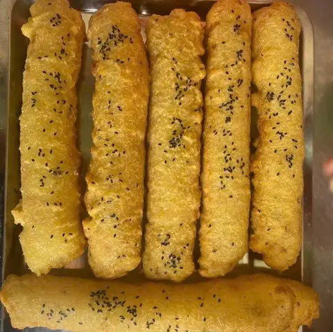 Hình ảnh Ăn Vặt Nhà Nhím - Bánh Chuối Chiên & Bánh Gà - Thới An 16