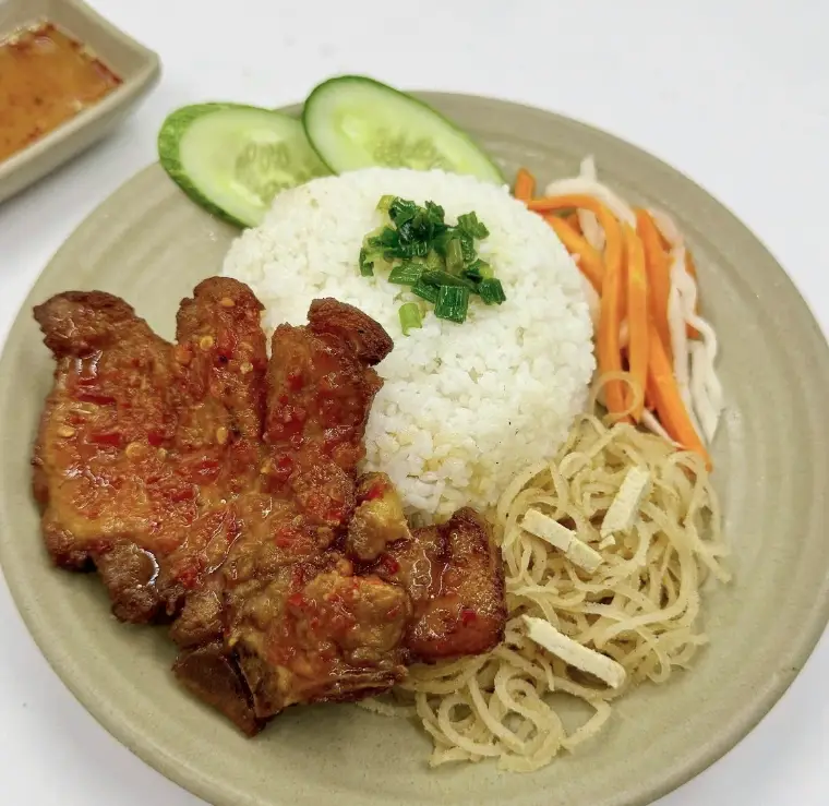 Hình ảnh Cơm sườn bì