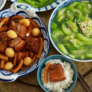 Hình ảnh Cơm thịt kho tàu