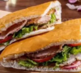 Hình ảnh Combo bánh mì đầy đủ nhiều thịt - 1 sữa ngô lạnh