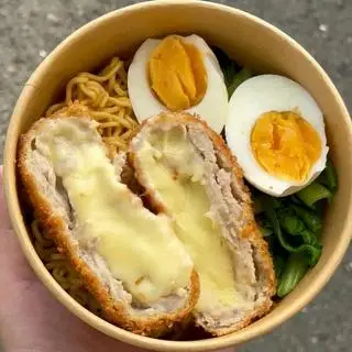 Hình ảnh Mì trộn Indomie - cheese katsu
