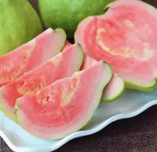 Hình ảnh Ổi xẻ 300g - muối tôm