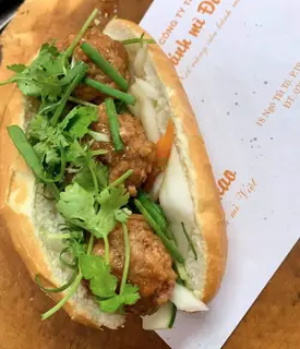 Hình ảnh Bánh mì xíu mại