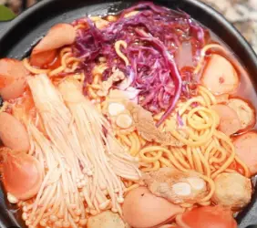 Hình ảnh Mì cay sườn sụn