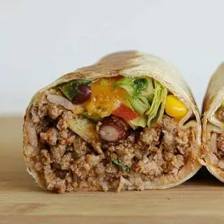 Hình ảnh Tacos bò bằm sốt bơ tỏi
