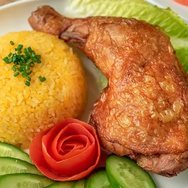 Hình ảnh Cơm Gà Xối Mỡ A Quý - Phan Huy Ích