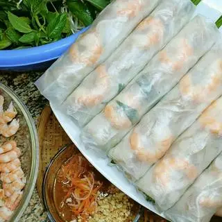 Hình ảnh Gỏi cuốn tai heo - tôm