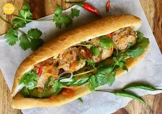 Hình ảnh Bánh mì xíu mại