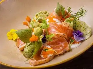 Hình ảnh Kingscross salmon takaki