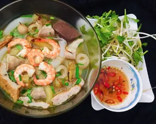 Hình ảnh Nui thập cẩm