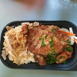 Hình ảnh Cơm tấm sườn - bì