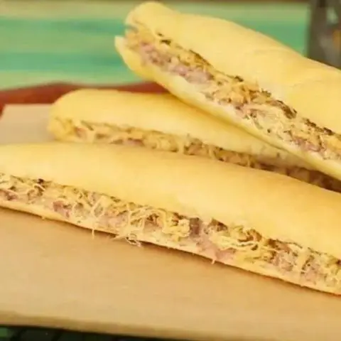 Hình ảnh Bánh Mì Que - Kinh Dương Vương
