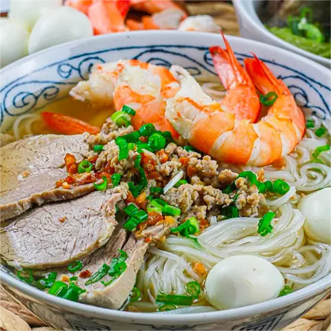 Hình ảnh Dì Tám - Hủ Tiếu Mỹ Tho - Lê Đức Thọ